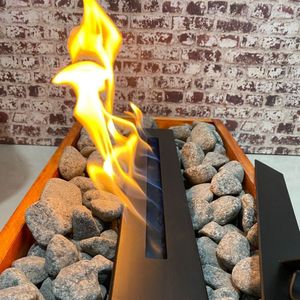 Lareira Ecológica Em Madeira Com Pedras Cinza Decorativa