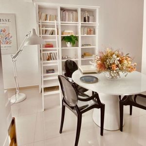 Mesa De Jantar Cone 110 Cm Tampo De Vidro Laca Branca Branco