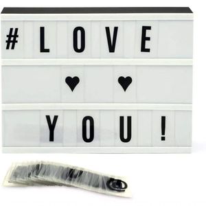 Luminária Letreiro Mesa Led (5 Leds) Com 60 Letras 15 X 10,5Cm Preto / Branco A4