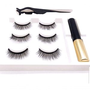 Modelo Mais Natural Com 3 Pares De Cílios Postiços Magnéticos + Delineador + Aplicador