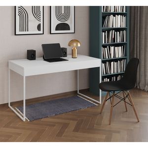 Mesa De Escritório Industrial Malta Branca 137X53Cm Base Ferro Branco Com 1 Cadeira Preta Eames Eiff