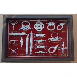 Quadro De Nós Náutico Simples Fundo Vermelho