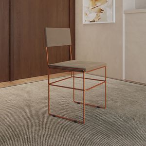 Cadeira De Jantar Estofada Veludo Bege Base Cobre Vitoria - Cor: Marrom