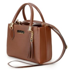 Bolsa Media Transversal Feminina Com Detalhe Chaveiro E Alça De Mão