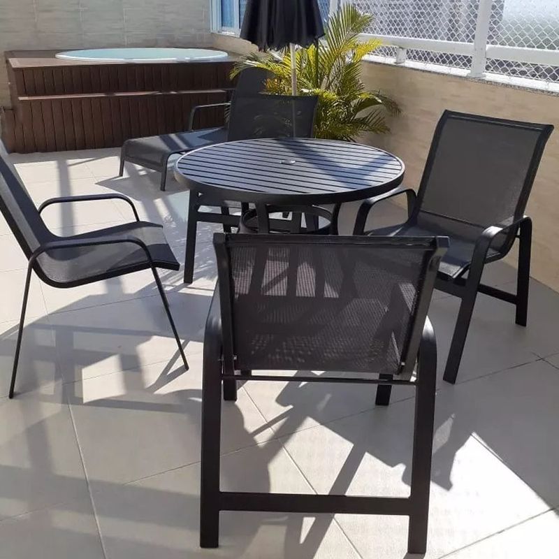 Conjunto Lótus com mesa ripada + 4 Poltronas + Ombrelone e base - Sarah  Móveis