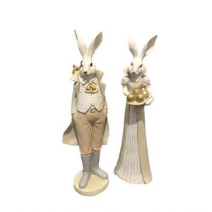 Escultura Em Resina Casal Coelhos Elisabeth E Harry Luxuosos