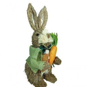 Coelho Em Pé De Palha Marrom E Verde Com Cenoura 26Cm