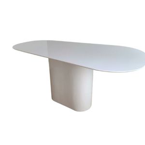 Mesa De Jantar Modelar Orgânica Laqueada 160x90