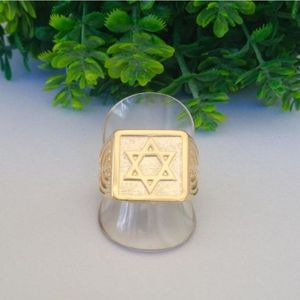 Anel Estrela De Davi Banhado A Ouro