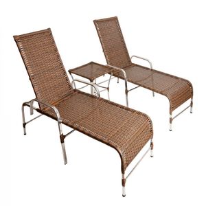 Espreguiçadeiras E Mesa Confortável Para Piscina Argila