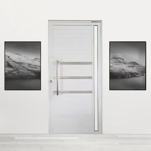 Porta Pivotante De Alumínio 210 X 120cm Com Puxador, Friso E Vidro Veneza Esquadrias Bergamo Branco