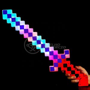 Brinquedo Espada Pixel Minecraft 58cm A Pilha Vermelho