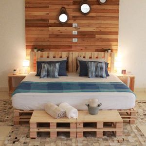 Cabeceira De Madeira Pallet Para Cama De Casal Marrom