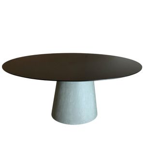 Mesa De Jantar Cone Oval 198x122 Cm Base Cimento Queimado Tampo Laqueado Preto