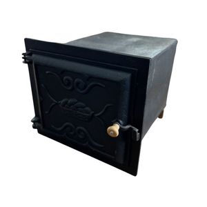 Forno Pequeno Com Frente De Ferro