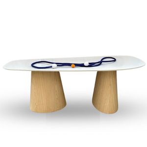 Mesa De Jantar Orgânica 198x122cm Base Carvalho Tampo Laca