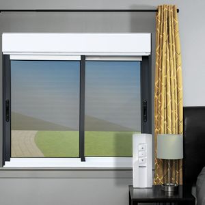 Janela Elite 2 Folhas Moveis Com Persiana Integrada Correr Com Motor E Controle Remoto 100 X 200 Vidro Reflex Mix Preto