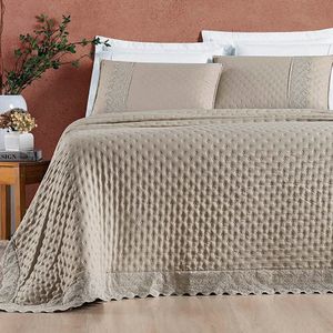 Kit Cobre Leito Colcha Bouclê Casal Padrão Laise Bordada Micropercal 200 Fios 3 Peças - Bege Taupe