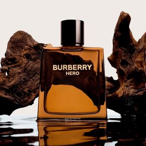Burberry Hero Eau De Parfum - Perfume Masculino 150ml