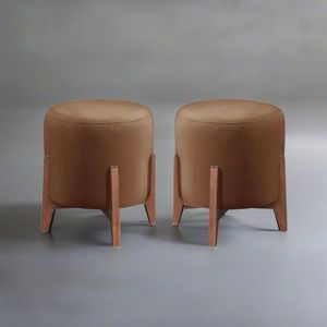 Kit 2 Puff Decorativo Para Sala Redondo Luxo Viena Veludo Capuccino