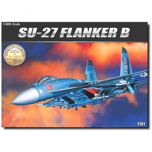 Academy Sukhoi Su-27 Flanker B 1-48 - Kit de Montagem Detalhado