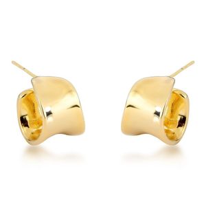 Brinco Argola Lisa Banhada A Ouro 18k - Estilo E Conforto Diário