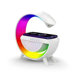 Luminária Inteligente Com Caixa De Som E Carregador Celular De Indução Solução Inovadora Que Combina Iluminação