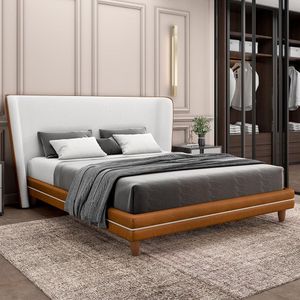 Cama Casal Queen Base Box Pés Madeira 168cm Suném P05 Couríssimo Whisky Bouclê Cru - Lyam Decor