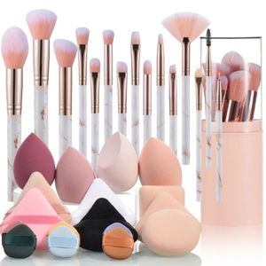 Kit De Pincéis De Maquiagens + Esponjas 32 Itens Inclusos