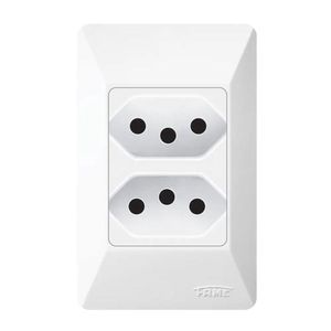 2 Tomadas 2p+t 10a Distanciadas Sistema Externo Fame 1047 Branco 220V