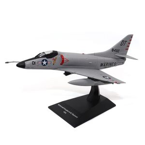 Motor City Classics 1:72 Mcdonnell Douglas A-4c Skyhawk Diecast