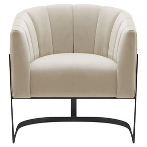Poltrona Decorativa Sala De Estar Recepção Mavie Base De Ferro Preto Bouclé Amarena Móveis Bege