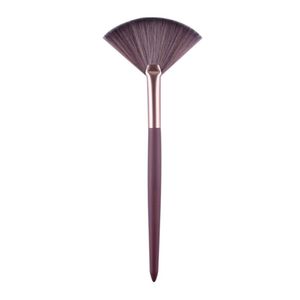 Pincel De Iluminador Leque Marsala Rm12522 | Miss Frandy | Aplicação Precisa E Acabamento Luminoso