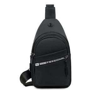 Mochila Bolsa Tiracolo Transversal Pochete De Peito Cross Body Impermeável Com Saída Para Fone De Ouvido preto